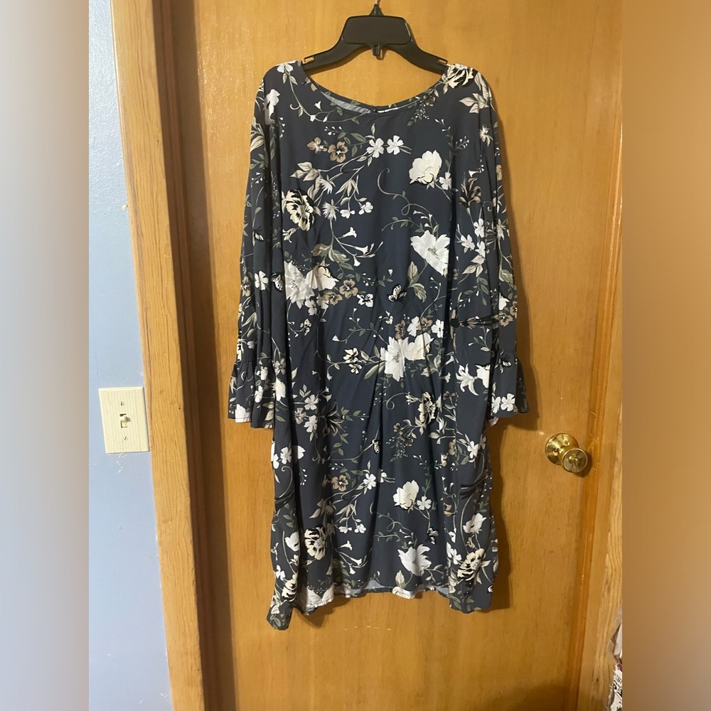 Women’s size 2X old navy floral dress